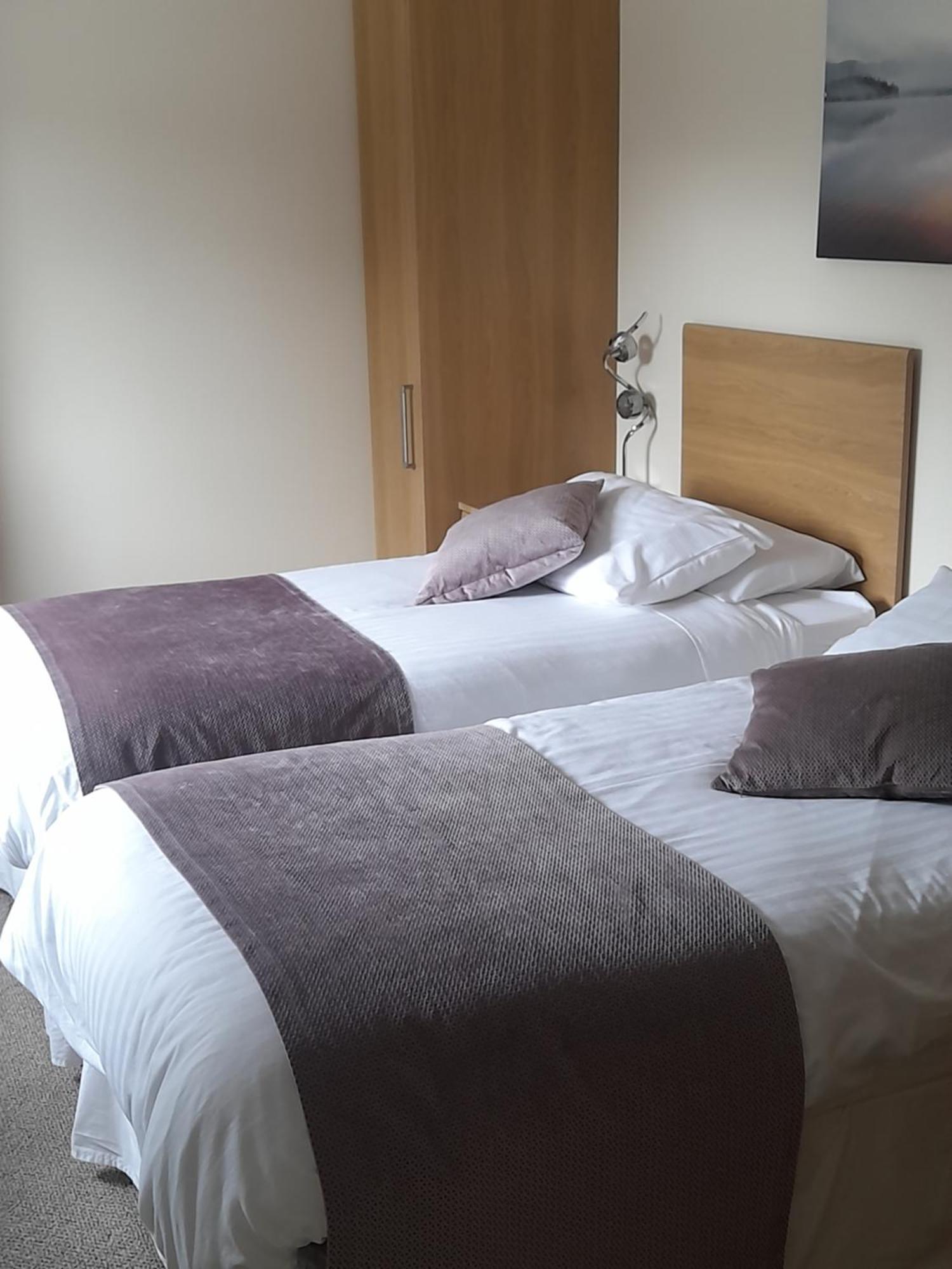 Armoy The Armada Bar And Restaurant Bed & Breakfast エクステリア 写真